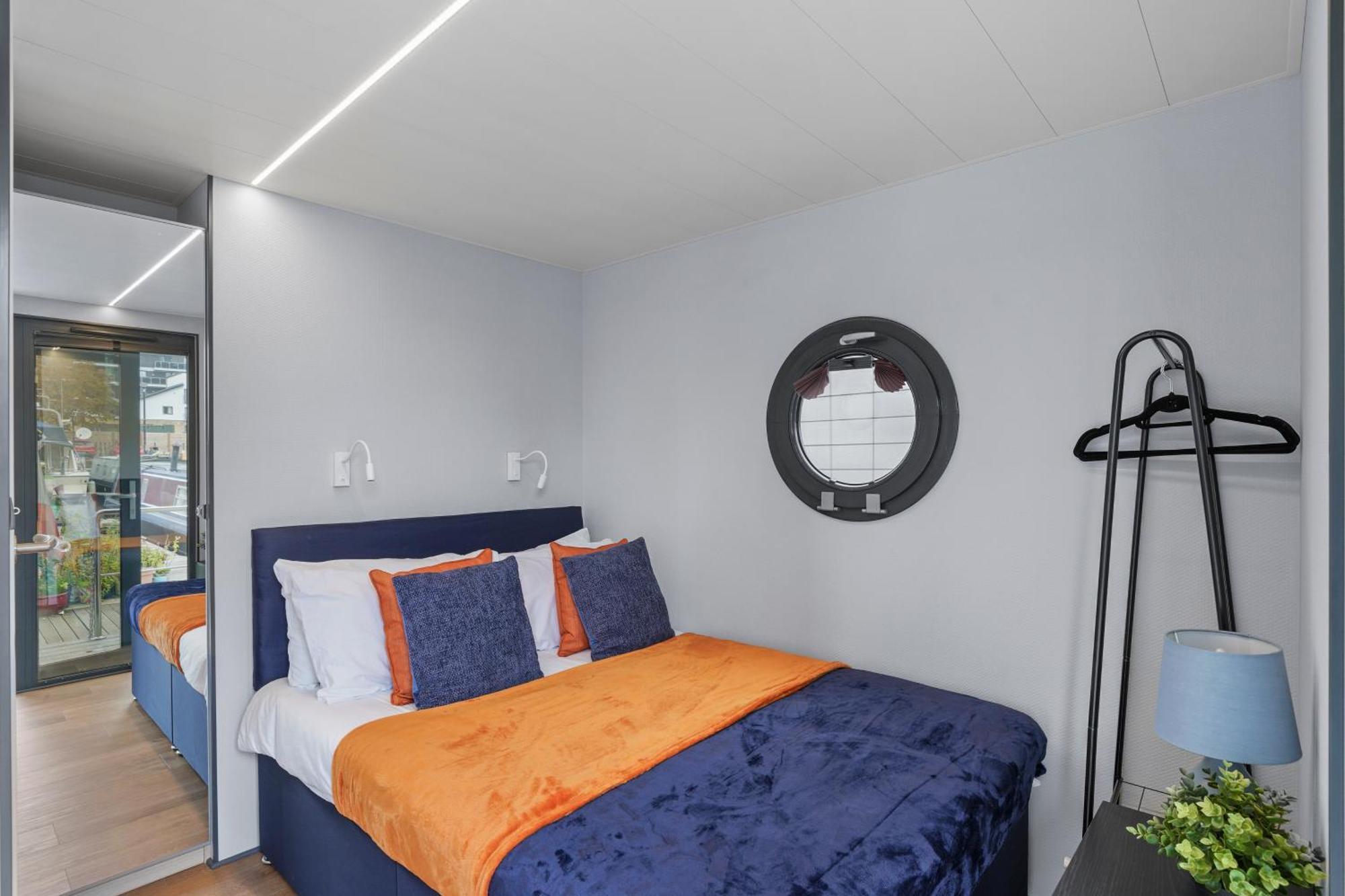 Unique Water Lodge In London - Sleeps 6 المظهر الخارجي الصورة