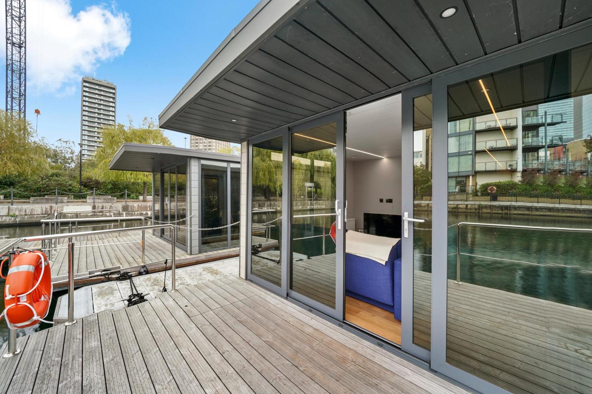 Unique Water Lodge In London - Sleeps 6 المظهر الخارجي الصورة